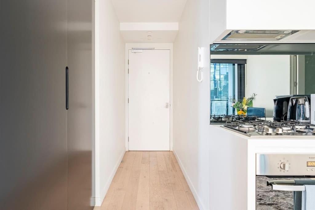 Luxury Apartment In Melbourne Exterior photo