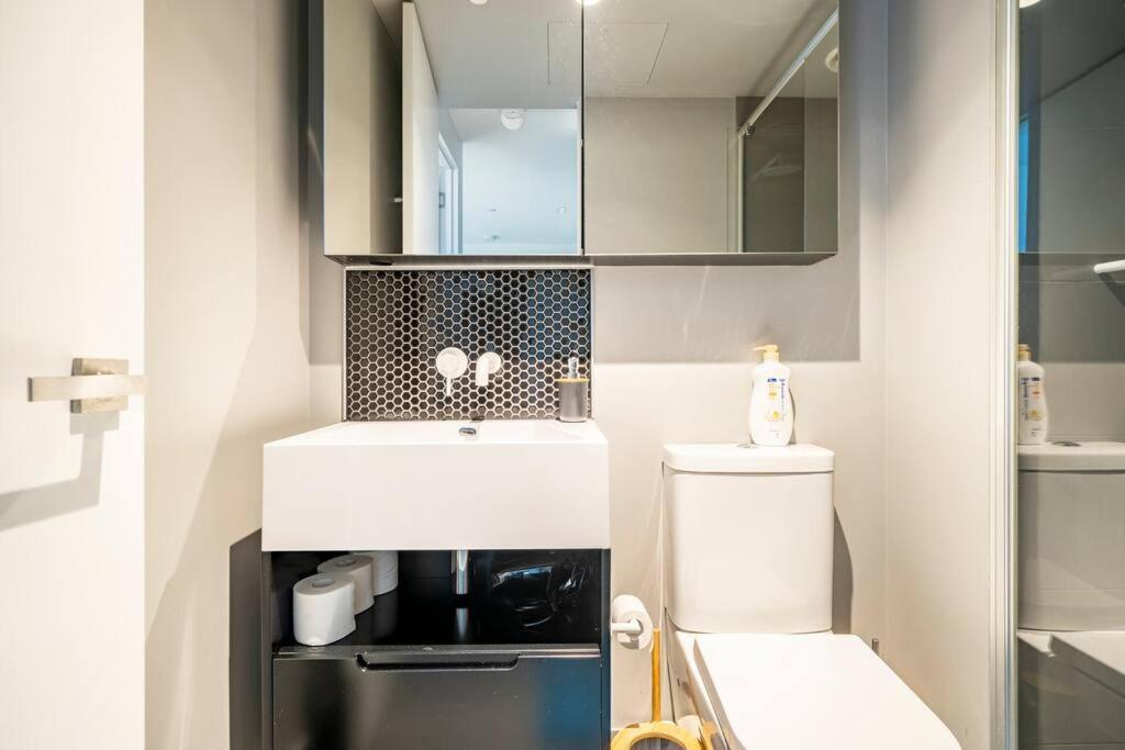 Luxury Apartment In Melbourne Exterior photo