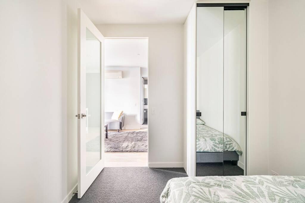 Luxury Apartment In Melbourne Exterior photo